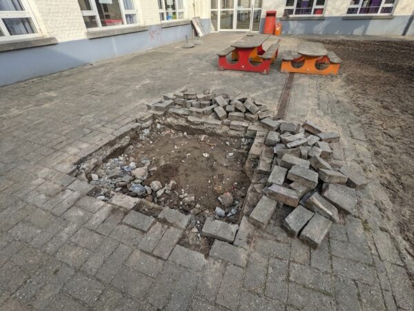 Opbreken 1m2 betonklinkers